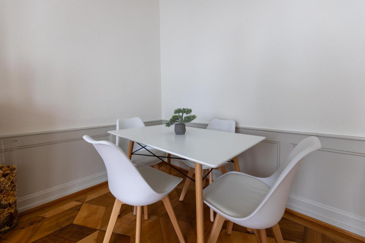 V&V Centre Neuchatel Ngoại thất bức ảnh